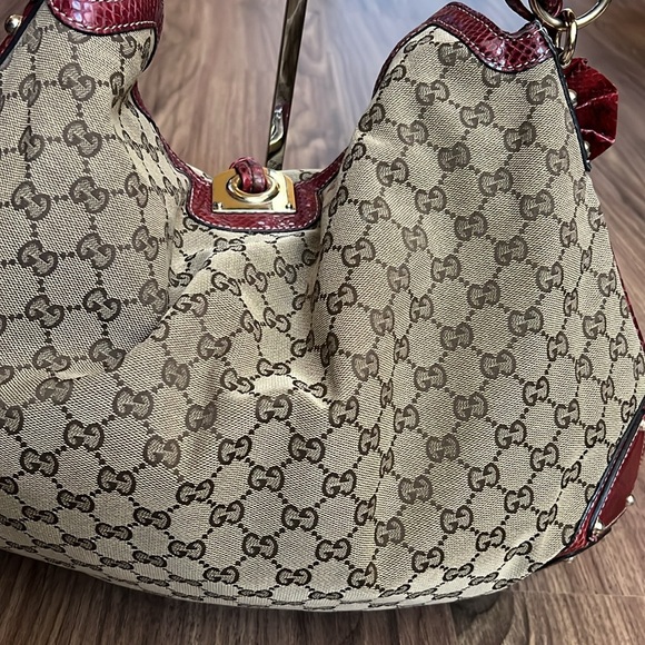A302- ๐ฏ% authentic Gucci UNICEF INDY shoulder bag - Picture 9 of 16